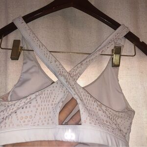 Alo white cut out strappy back sports bra